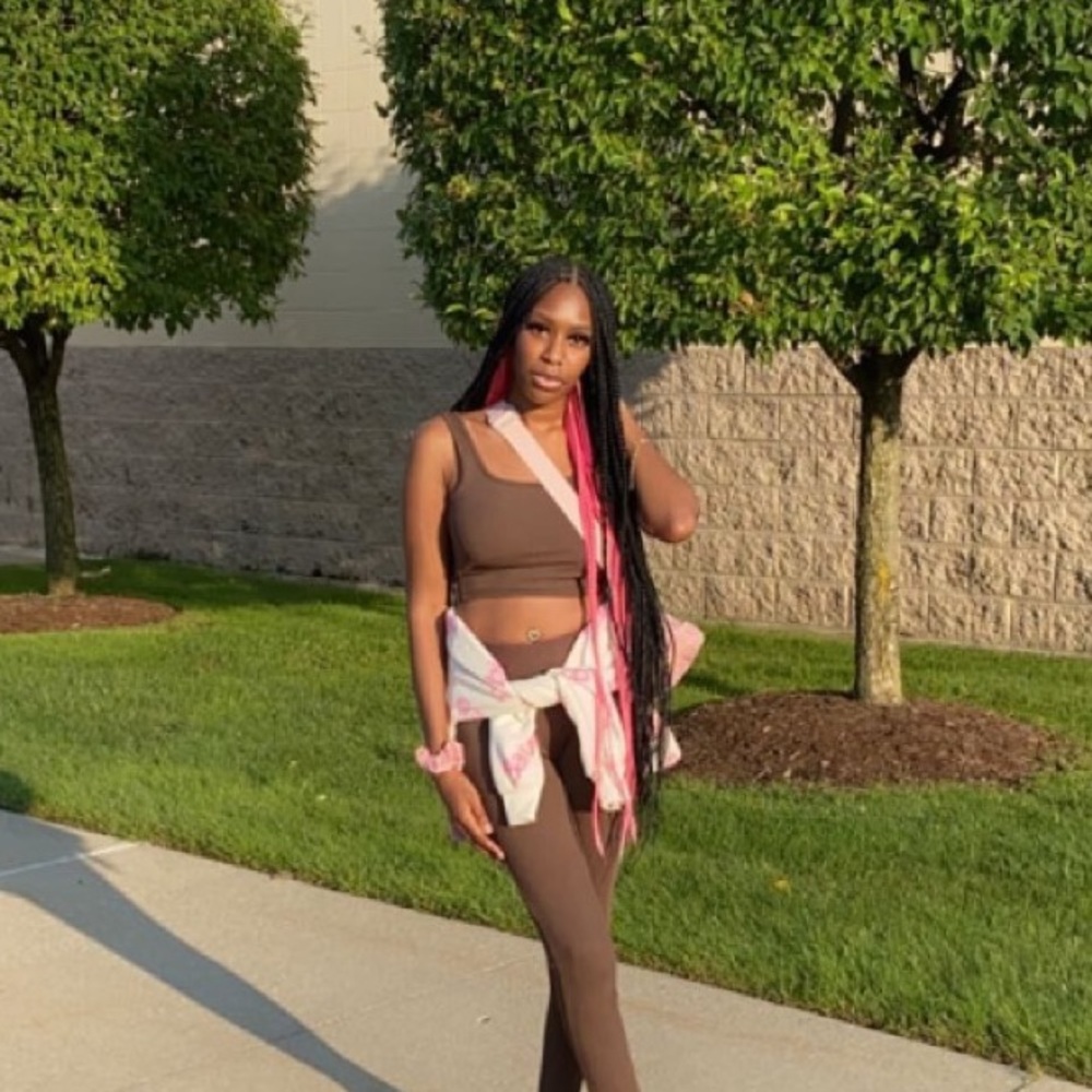 Meet your Posher, Kee